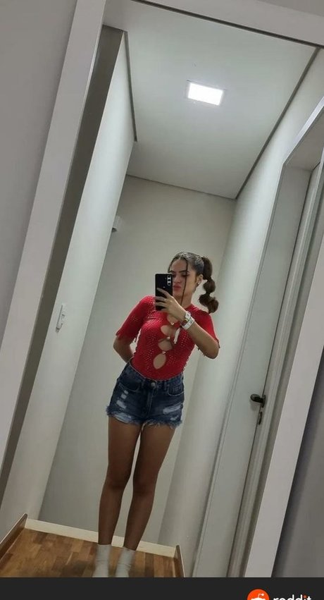 Maisa Silva xxx porno bilder