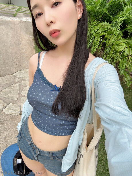 rikakodesu xxx nackt foto