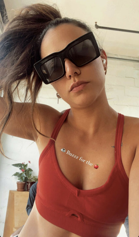 Mariane Sakay pornostar freie fotos