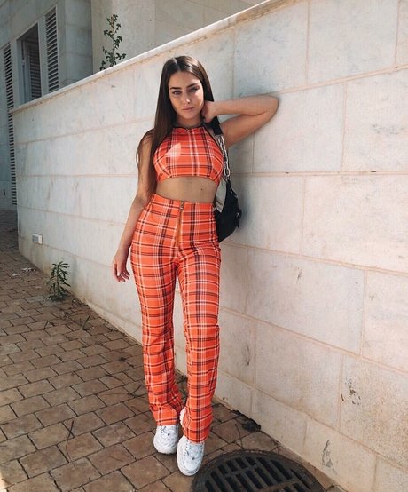 Effy Palarya model xxx foto