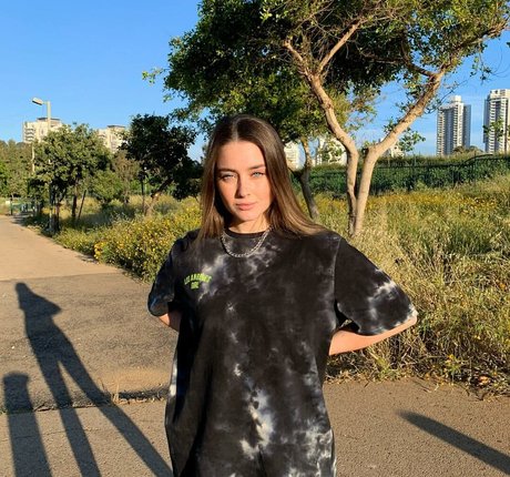 Effy Palarya nackt perfekte bilder