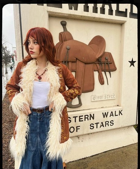 Kailee Morgue hübsche perfekte archiv