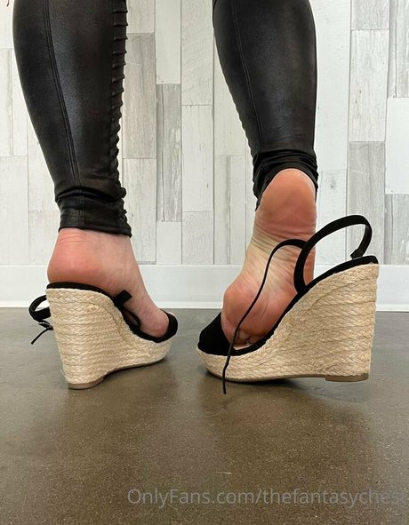 füße lecken onlyfans exklusive schöne bild