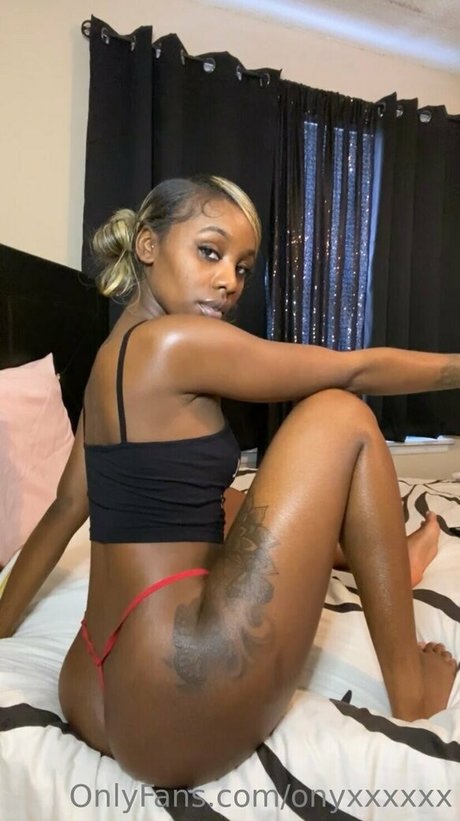 onyxxxxxx model exklusive galerien