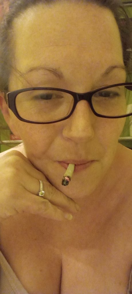 BakedAfMariah pornostar nackten foto