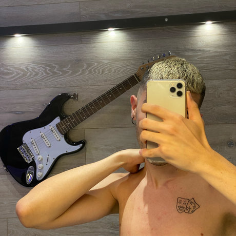 youngditellino top sexy bilder
