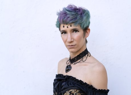 Kitty Bea Andro Genie hd erwachsene bilder