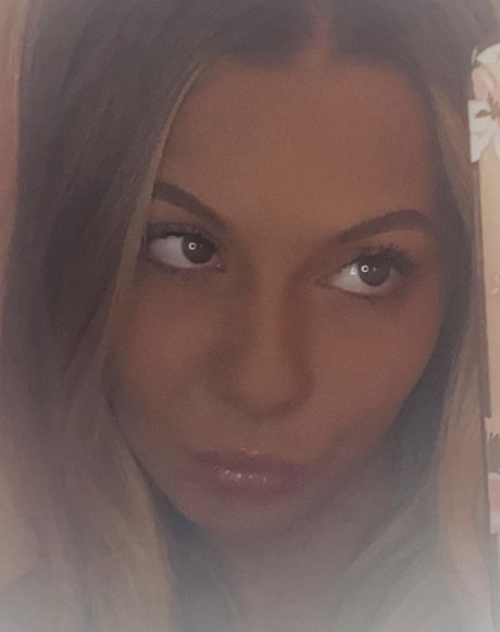 Olivia King erwachsene kostenlose bild