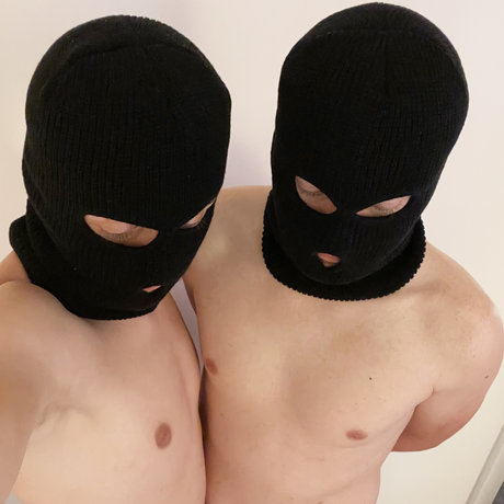 Masked Gay Couple sex fotos