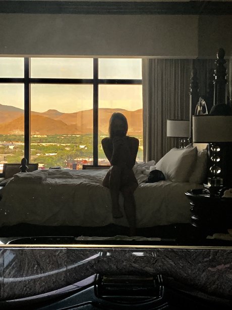 Olivia kalene pornostar erotische galerie