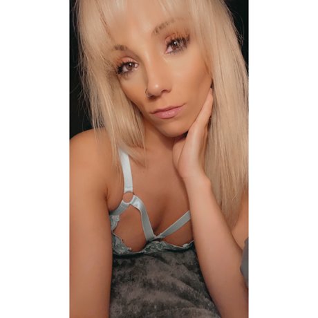 Lil Momma B model erwachsene foto