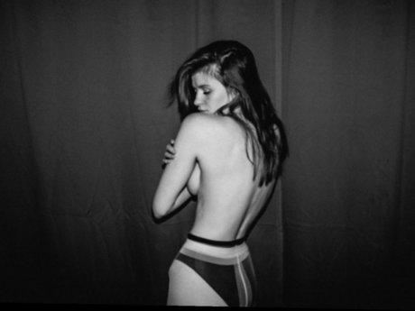 Irina Bel erwachsene exklusive bild