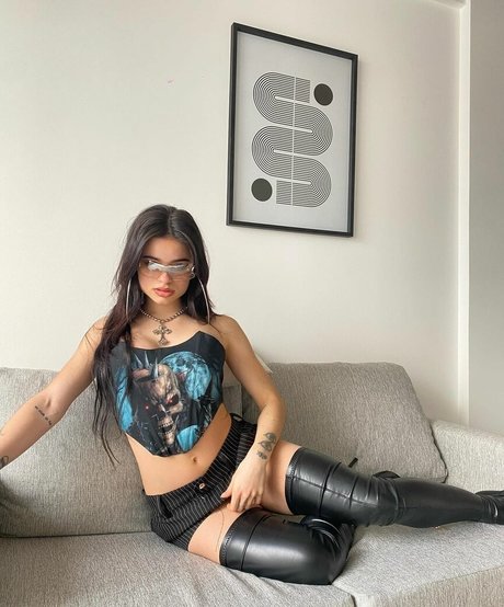 Juli Savioli hd porno galerien