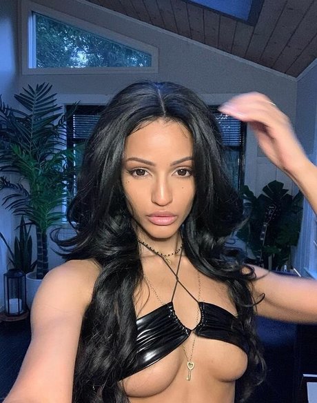 haarige ebenholz-onlyfans heiße sex galerie