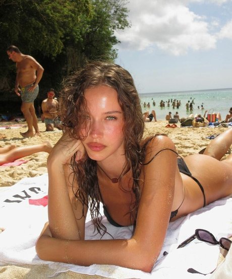 Isabelle Mathers nackt freie fotos