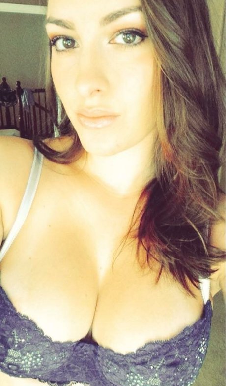 Katiepurrs nacktheit freie fotos