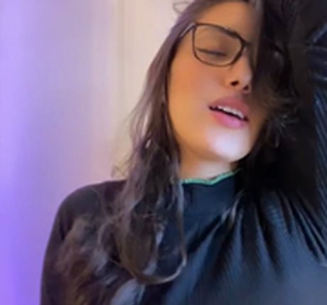 Pamm Bigo porno schöne bild