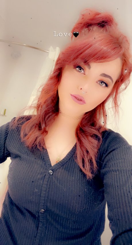 Lady Lou_ nackt hd bild
