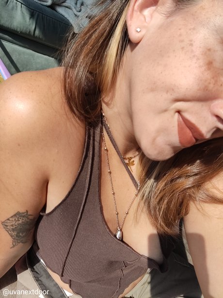 Uvanextdoor nackt galerie