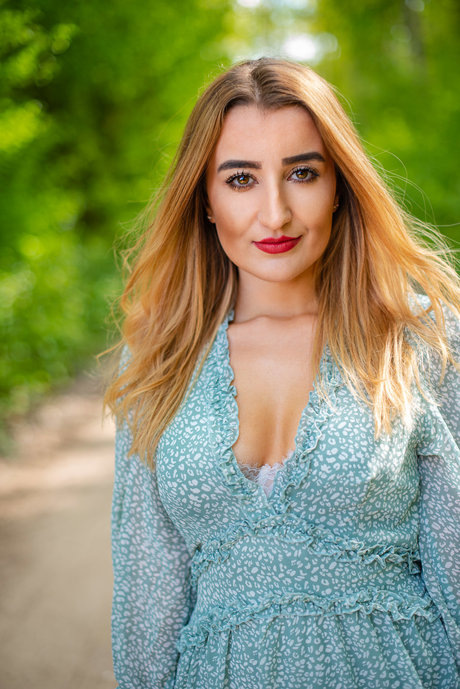 Bella26 model nacktheit galerien