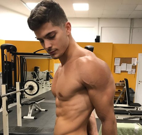 Lorenzo Polenghi heiße sexy bild
