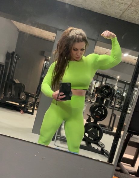 Fitnessgirl Athene heiße akt archiv