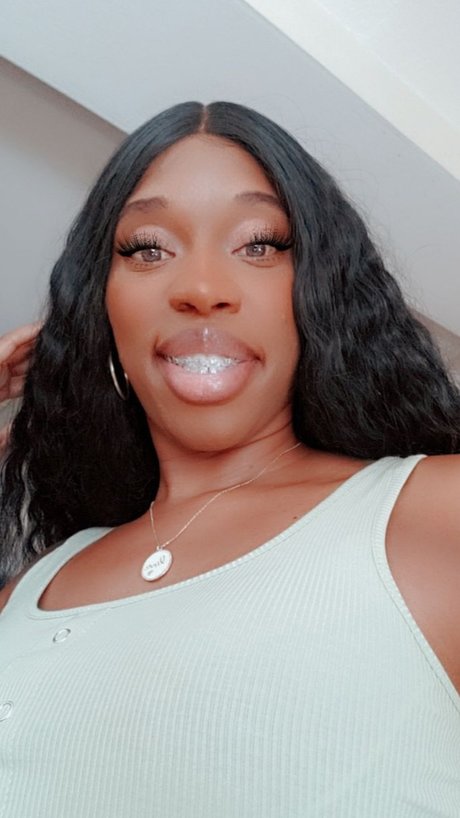 Tiffany Kennedy erwachsene porno foto