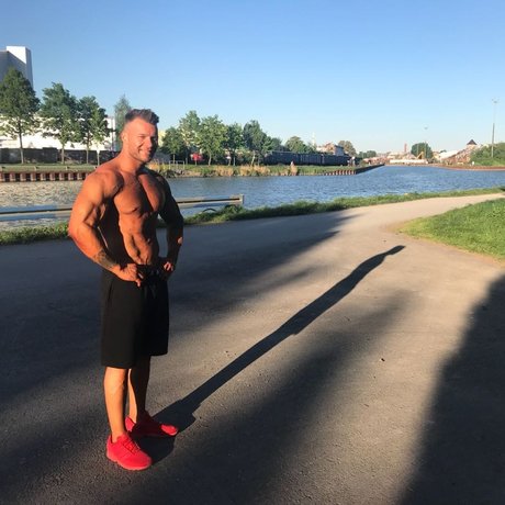 Tim 2610 heiße akt galerie