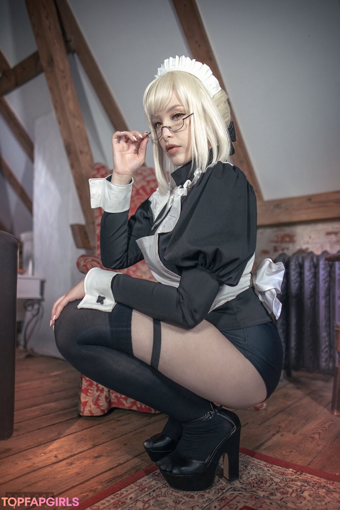 Pialoof hübsche akt archiv