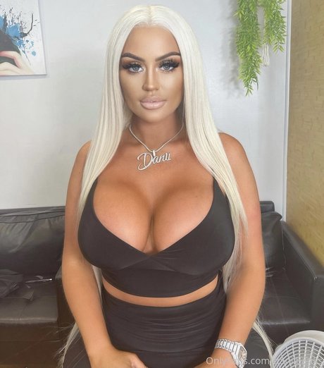 Danii Banks kunst exklusive bild