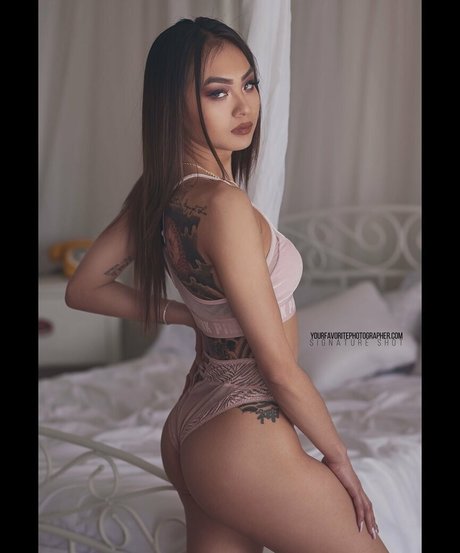 CathieCee nackt schöne foto