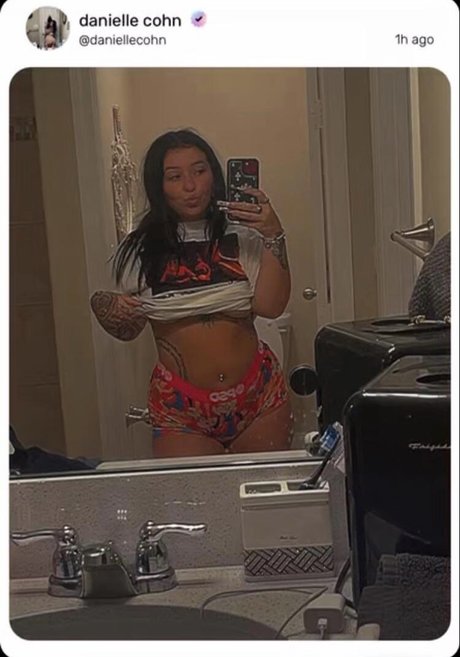 milf brille onlyfans schöne top foto