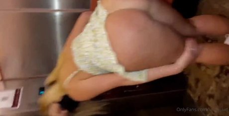 teen onlyfans hübsche schöne bild