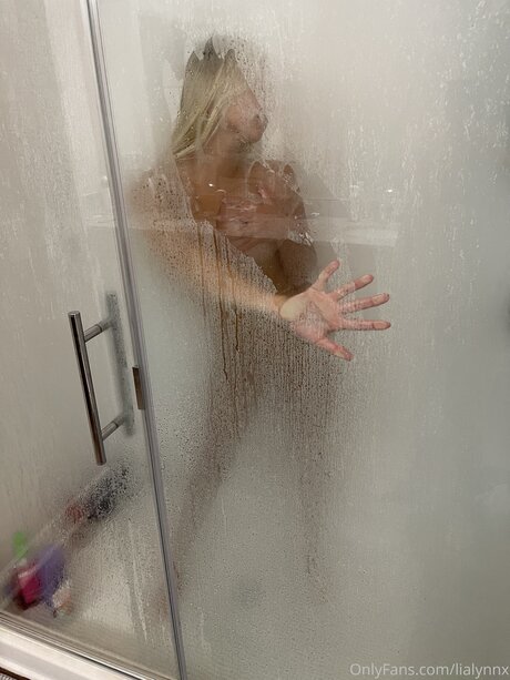 Lialynnx model porno bild