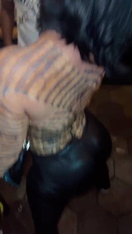 Woe Alexandra model nackten bilder