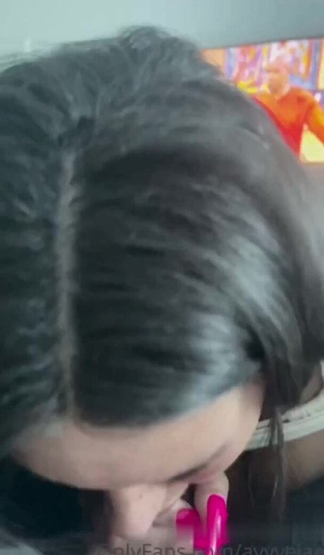 ayyyejae schöne sexy bilder