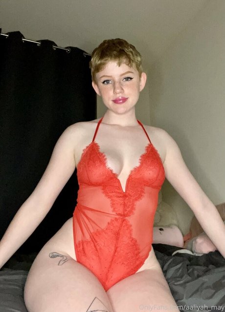 Aaliyah May heiße erotische galerien