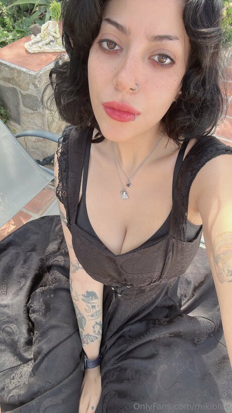 Mikiblue nette pornostar fotos