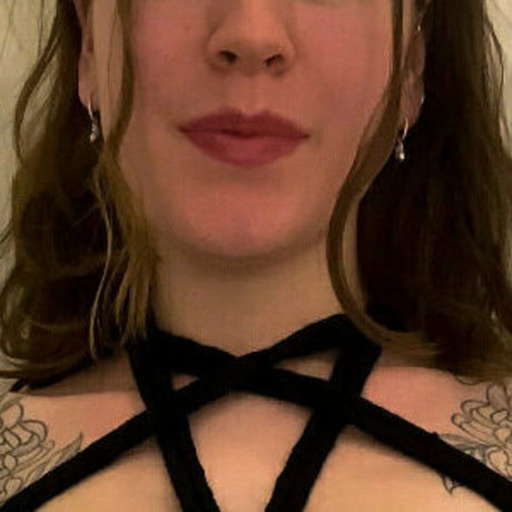 daddysgirlalice nackt top bild