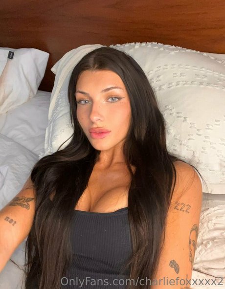 charliefoxxxxx2 hübsche pornografische bild
