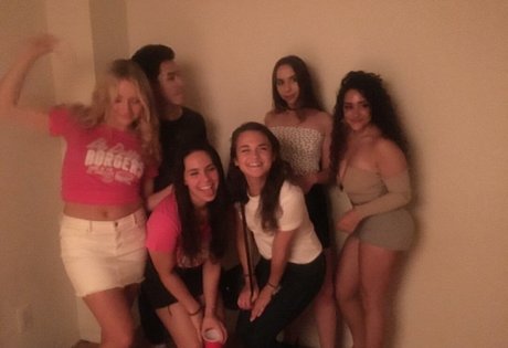 Olivia Hailey porno beste galerien