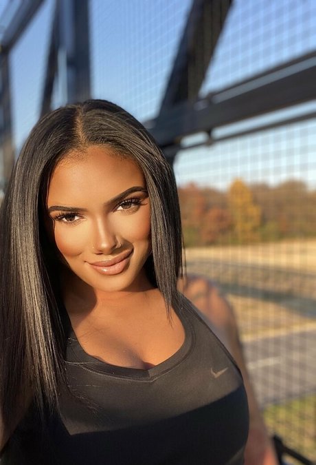 shapedbyshanice kunst pornostar bild