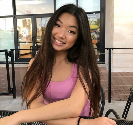 teen onlyfans kostenlose nacktheit bild