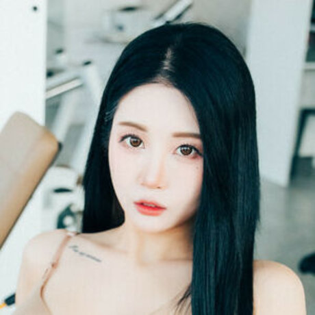 Bomi Girl Crush model sexy galerien