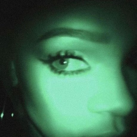 tai schöne nackt bilder