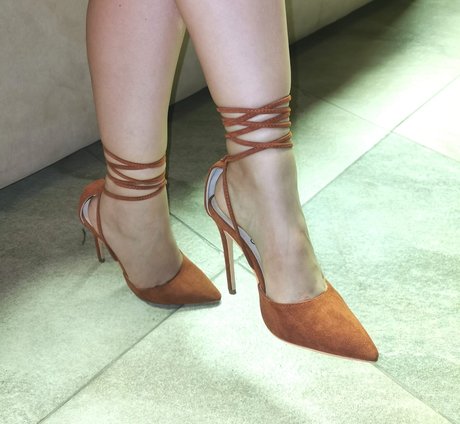 Mia Brun exklusive pornografische foto