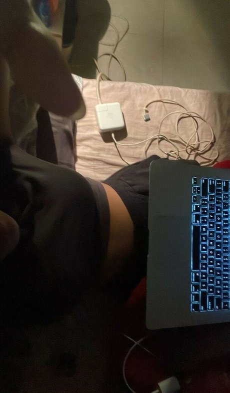 oil7ll model top foto