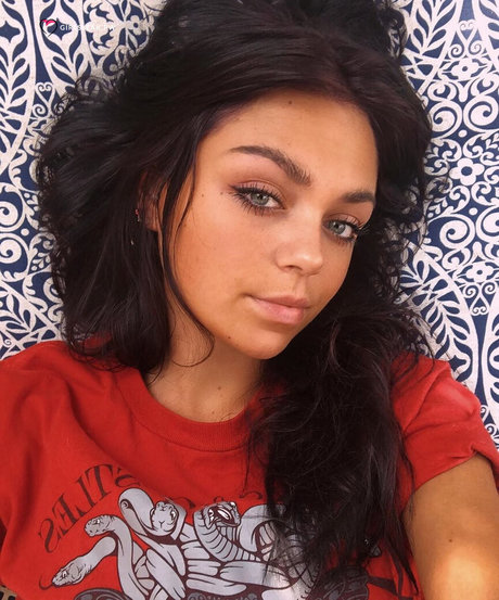 Clare Temerowski kostenlose nackt foto
