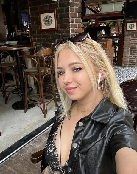 Linasuozgen kostenlose nackt bild