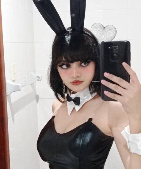 Evsagoo top nackten foto